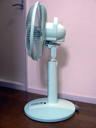 金属製 卓上扇風機 4枚羽根 Amazon.co.jp : ミニUSB扇風機 金属材質 果物型 4枚羽根 持ち